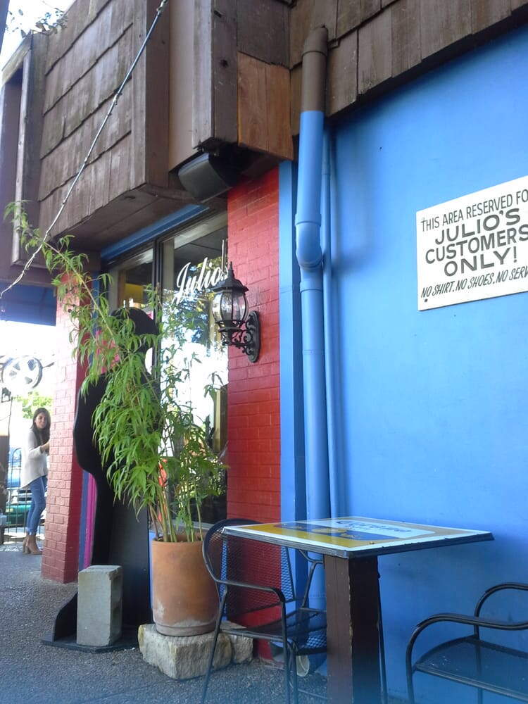 Julio's Cafe